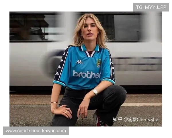 采访足球明星的女博主是谁背后的故事与影响力揭秘